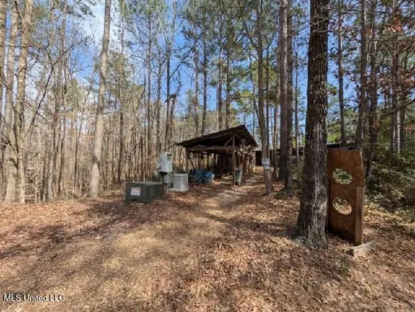 $1,100,000 | 642 Columbine Lane Southwest, Brookhaven, MS 39601