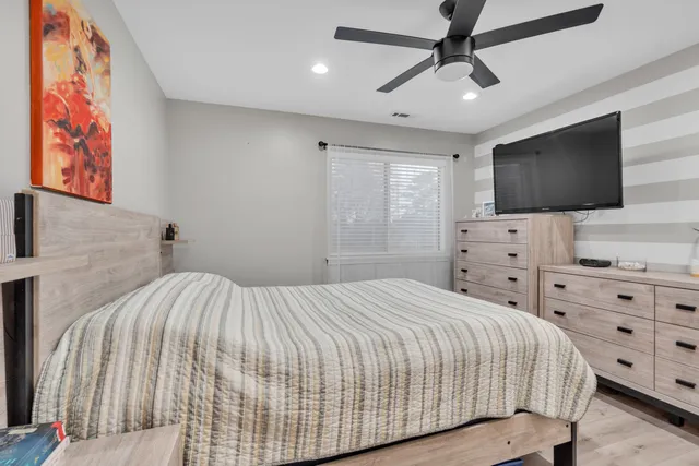 $245,000 | 759 Sterling Court, Unit A2, Bartlett, IL 60103