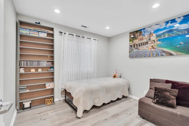 $245,000 | 759 Sterling Court, Unit A2, Bartlett, IL 60103