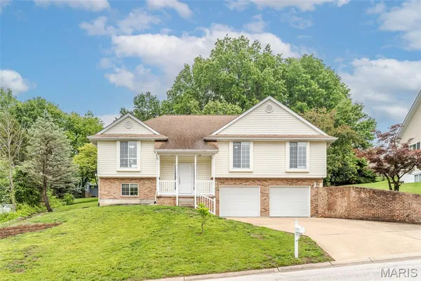 $329,500 | 106 Washington Heights Drive, Washington, MO 63090