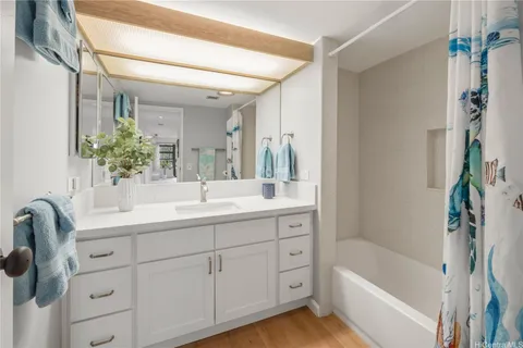 $620,000 | 512 Iolani Avenue, Unit 202, Honolulu, HI 96813