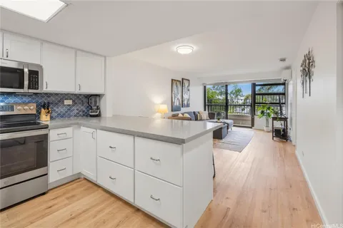 $620,000 | 512 Iolani Avenue, Unit 202, Honolulu, HI 96813