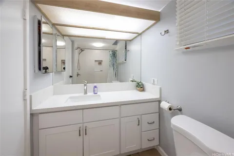 $620,000 | 512 Iolani Avenue, Unit 202, Honolulu, HI 96813