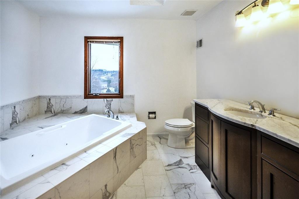 310 Ridgeway Drive Wexford, PA 15090 - Photo 15 of 25 Master Bath