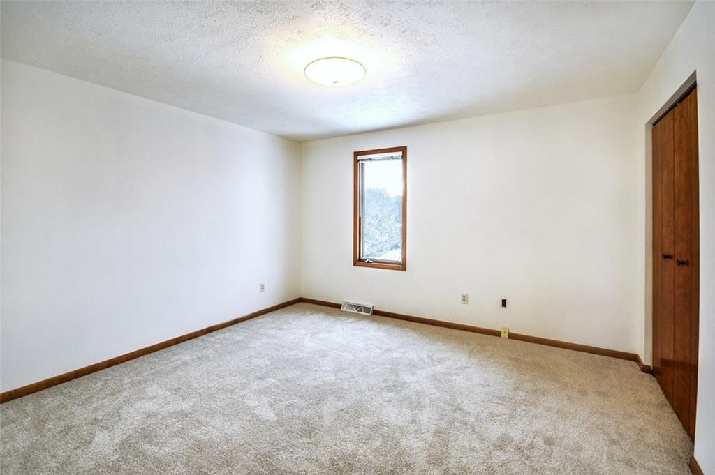 310 Ridgeway Drive Wexford, PA 15090 - Photo 20 of 25 Bedroom