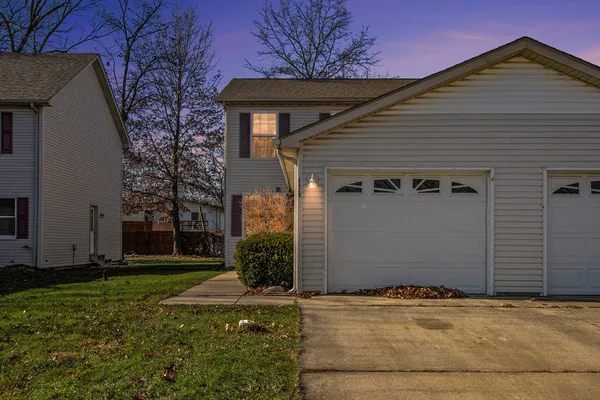 $195,000 | 682 Dearborn Road, Unit A, Valparaiso, IN 46385