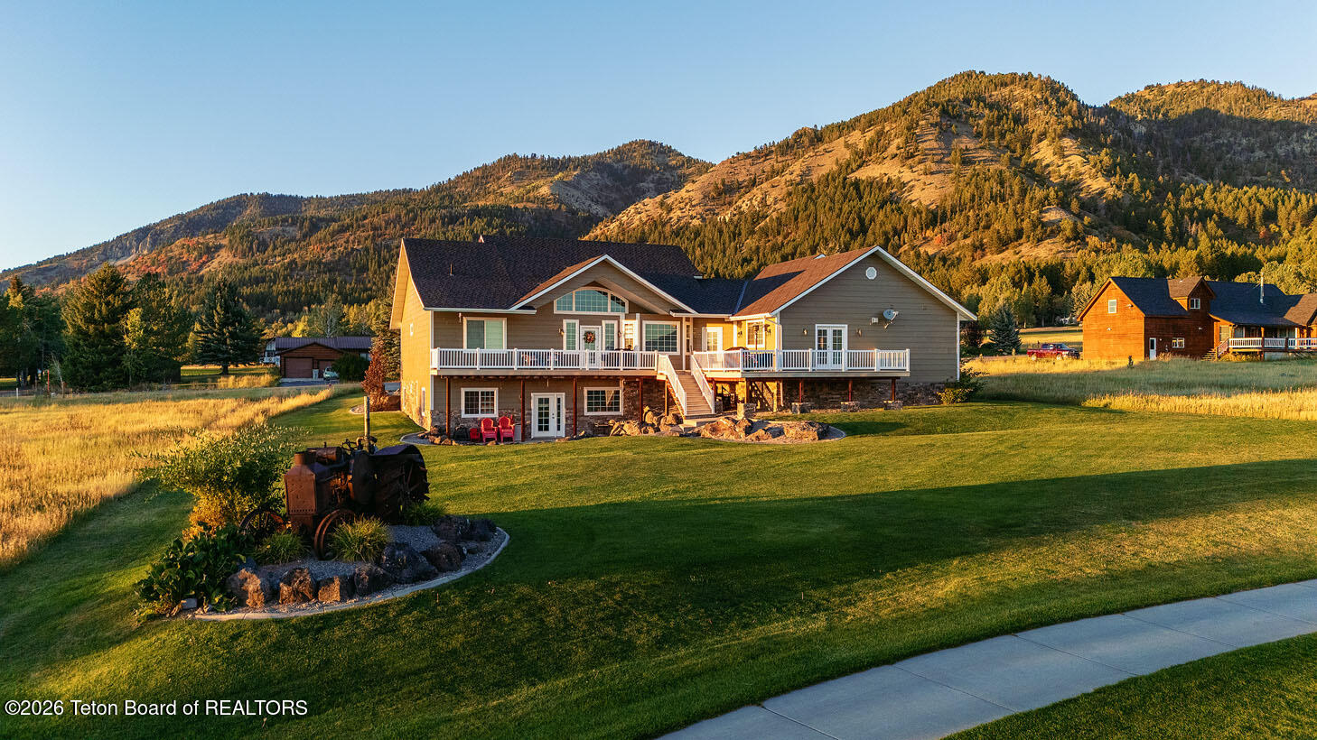 332 Alpine Way Star Valley Ranch, WY 83127 - Photo 5 of 47 Izatt home a1032