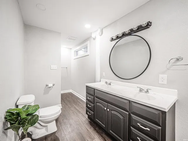 $289,900 | 630 East Water Street, Mount Vernon, IN 47620