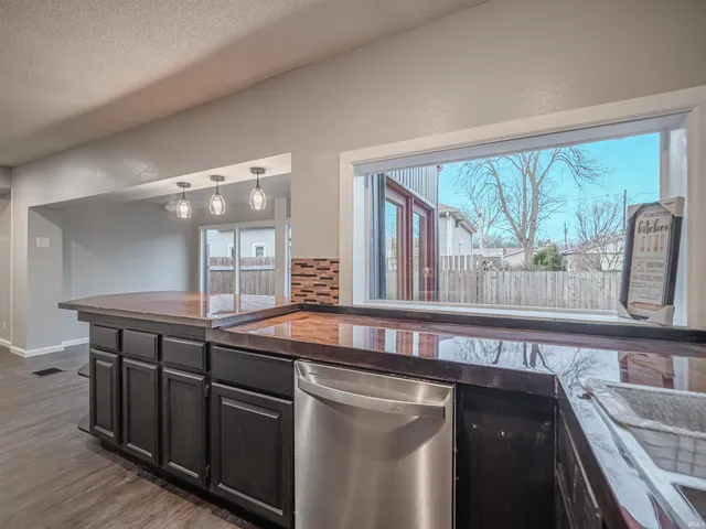 $289,900 | 630 East Water Street, Mount Vernon, IN 47620