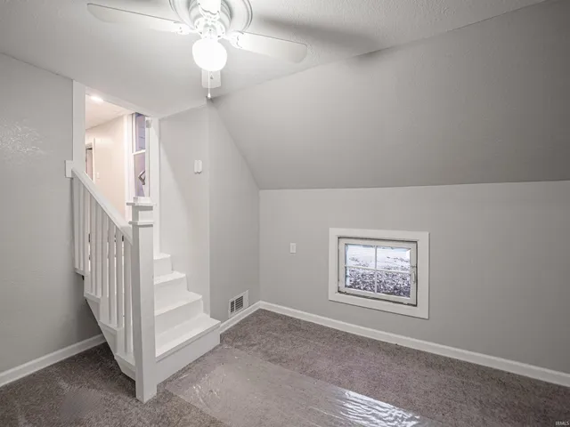 $289,900 | 630 East Water Street, Mount Vernon, IN 47620