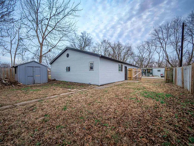 $289,900 | 630 East Water Street, Mount Vernon, IN 47620