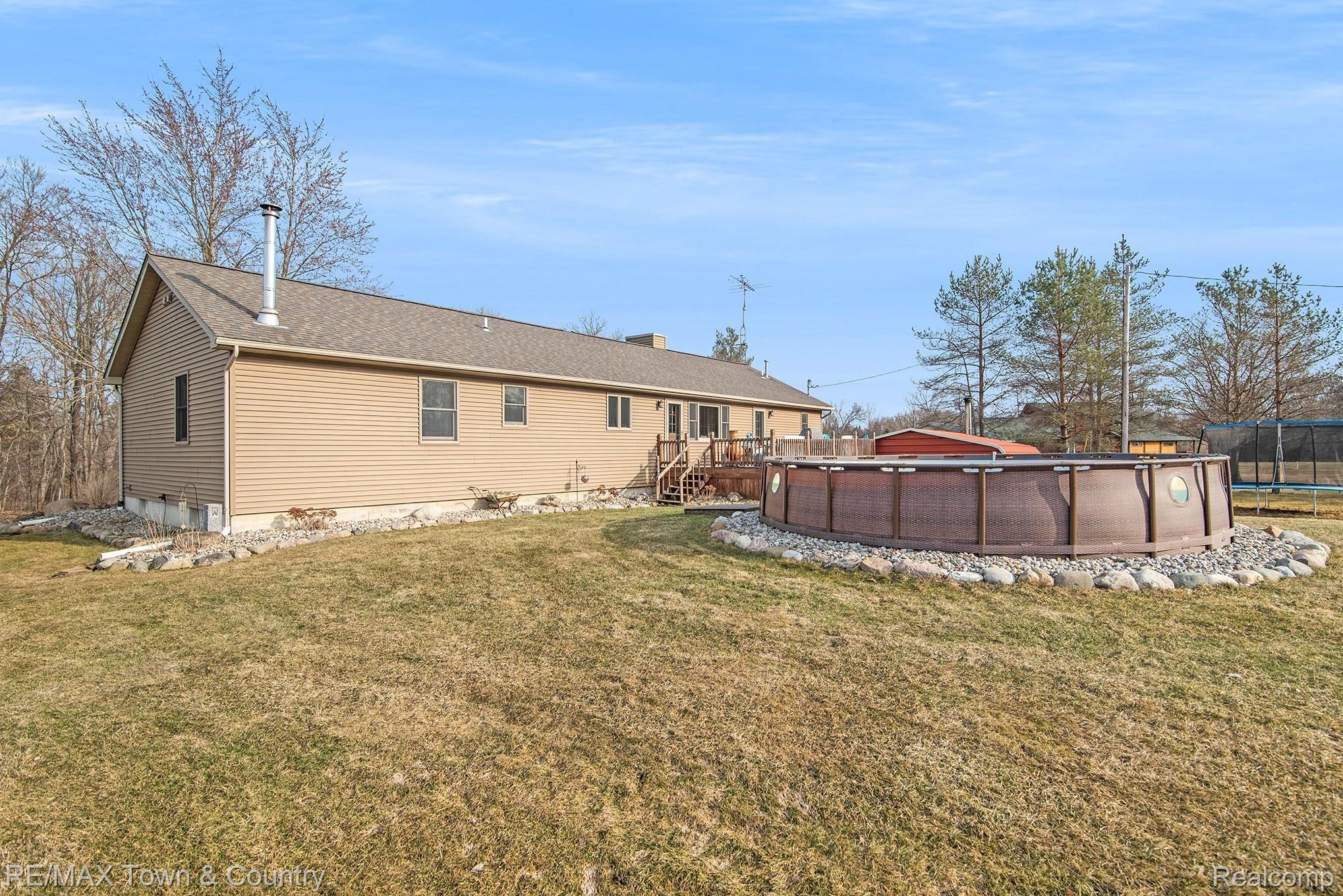 8101 North Nichols Road Flushing, MI 48433 - Photo 30 of 41 7.jpg