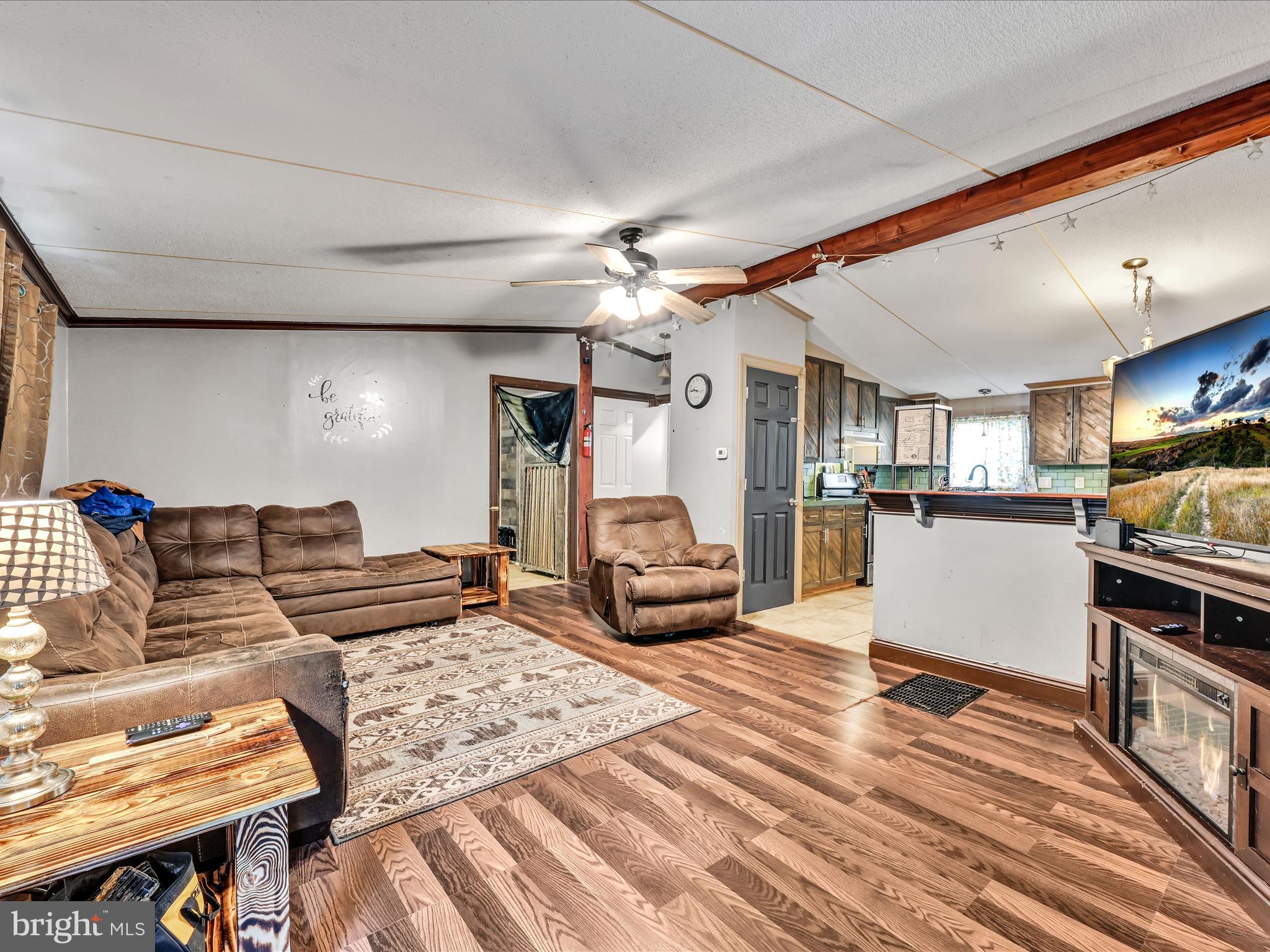 950 Hope Avenue Lititz, PA 17543 - Photo 5 of 26 Living Room