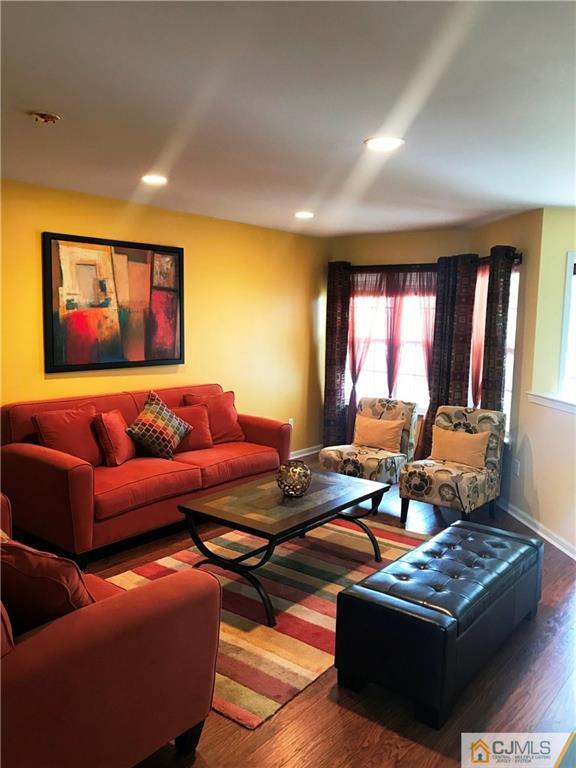 352 Hawthorne Road North Brunswick, NJ 08902 - Photo 2 of 20 Gallery Image 2