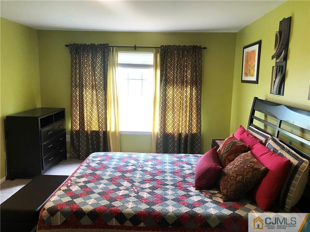 352 Hawthorne Road North Brunswick, NJ 08902 - Photo 11 of 20 Gallery Image 11
