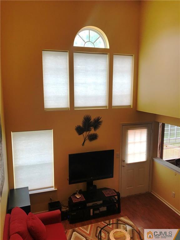 352 Hawthorne Road North Brunswick, NJ 08902 - Photo 7 of 20 Gallery Image 7