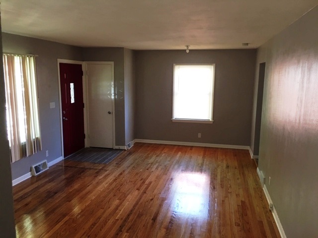 3115 Ruth Street Rockford, IL 61103 - Photo 2 of 11 Gallery Image 2