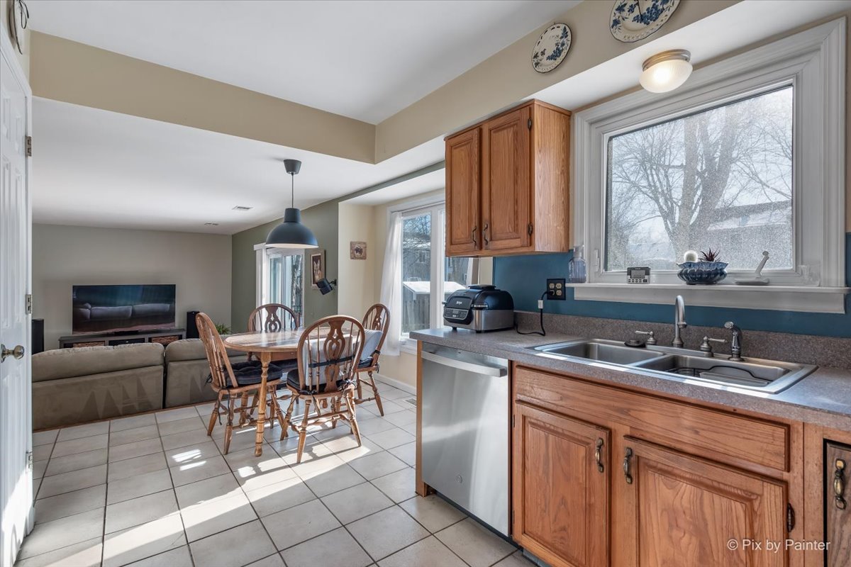 680 Cypress Bridge Road Lake Zurich, IL 60047 - Photo 11 of 29