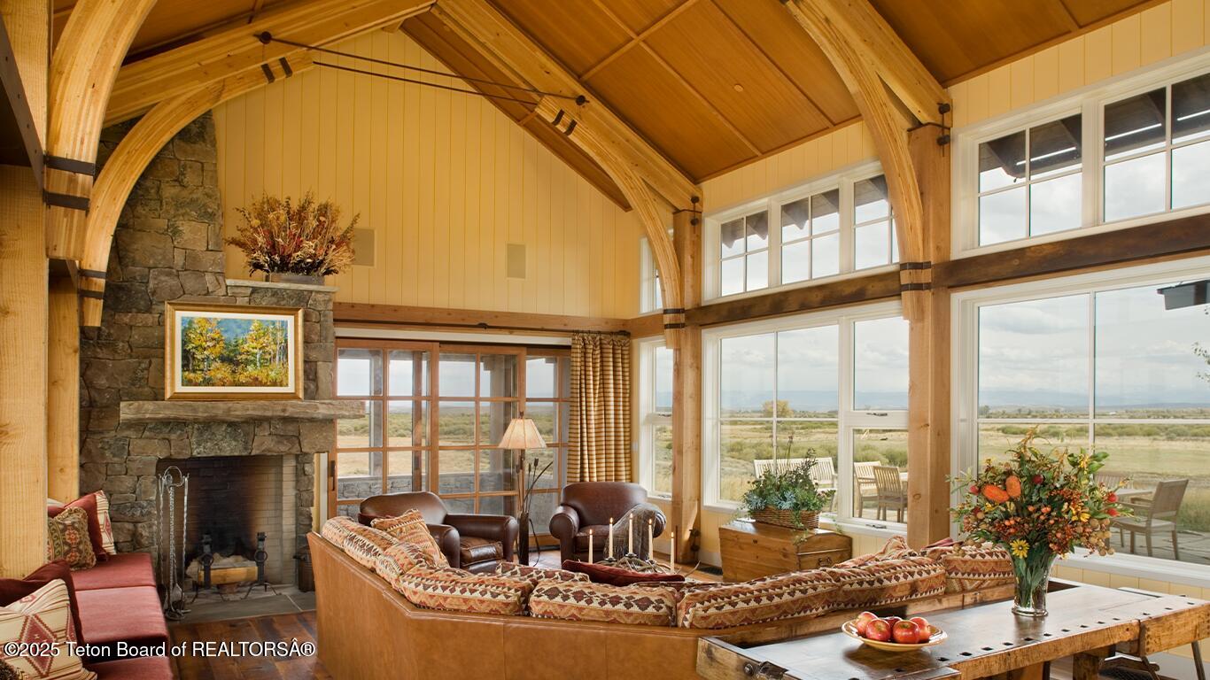 491 State Highway 354 Daniel, WY 83115 - Photo 12 of 34 11. Great Room. Owner's