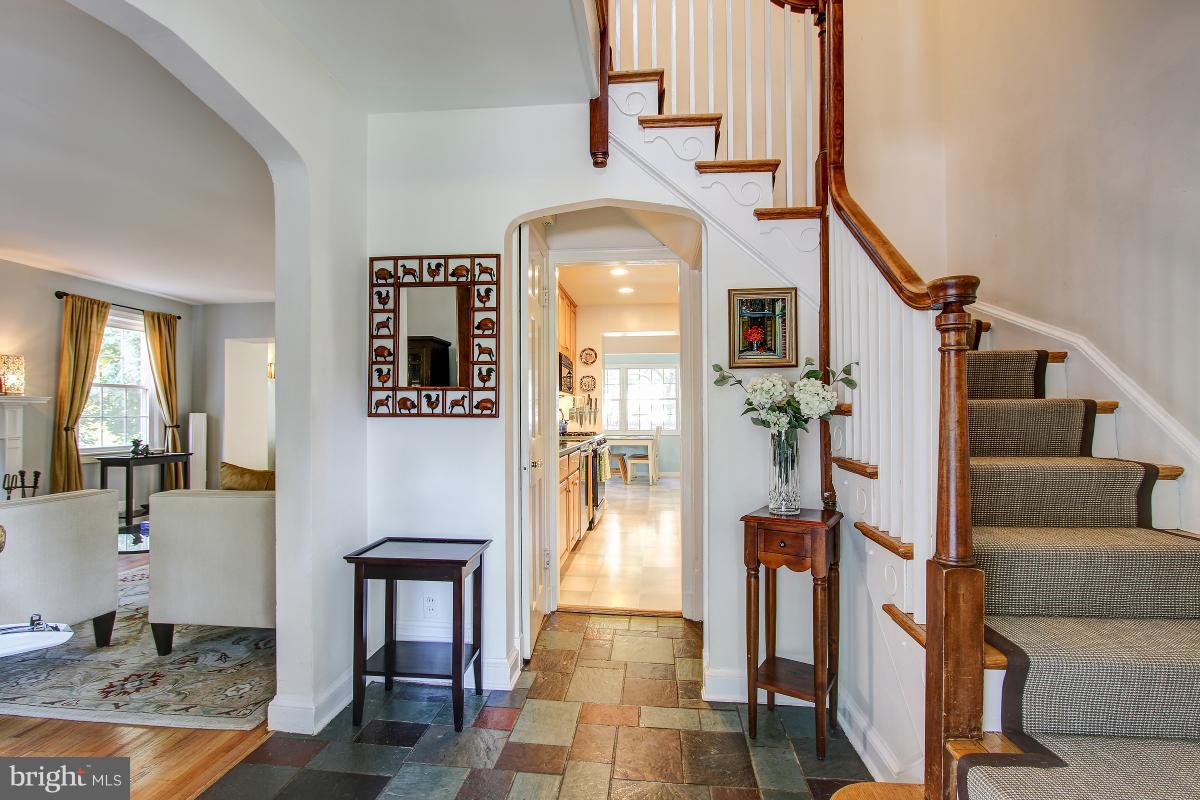 4525 Sleaford Road Bethesda, MD 20814 - Photo 3 of 30 Foyer