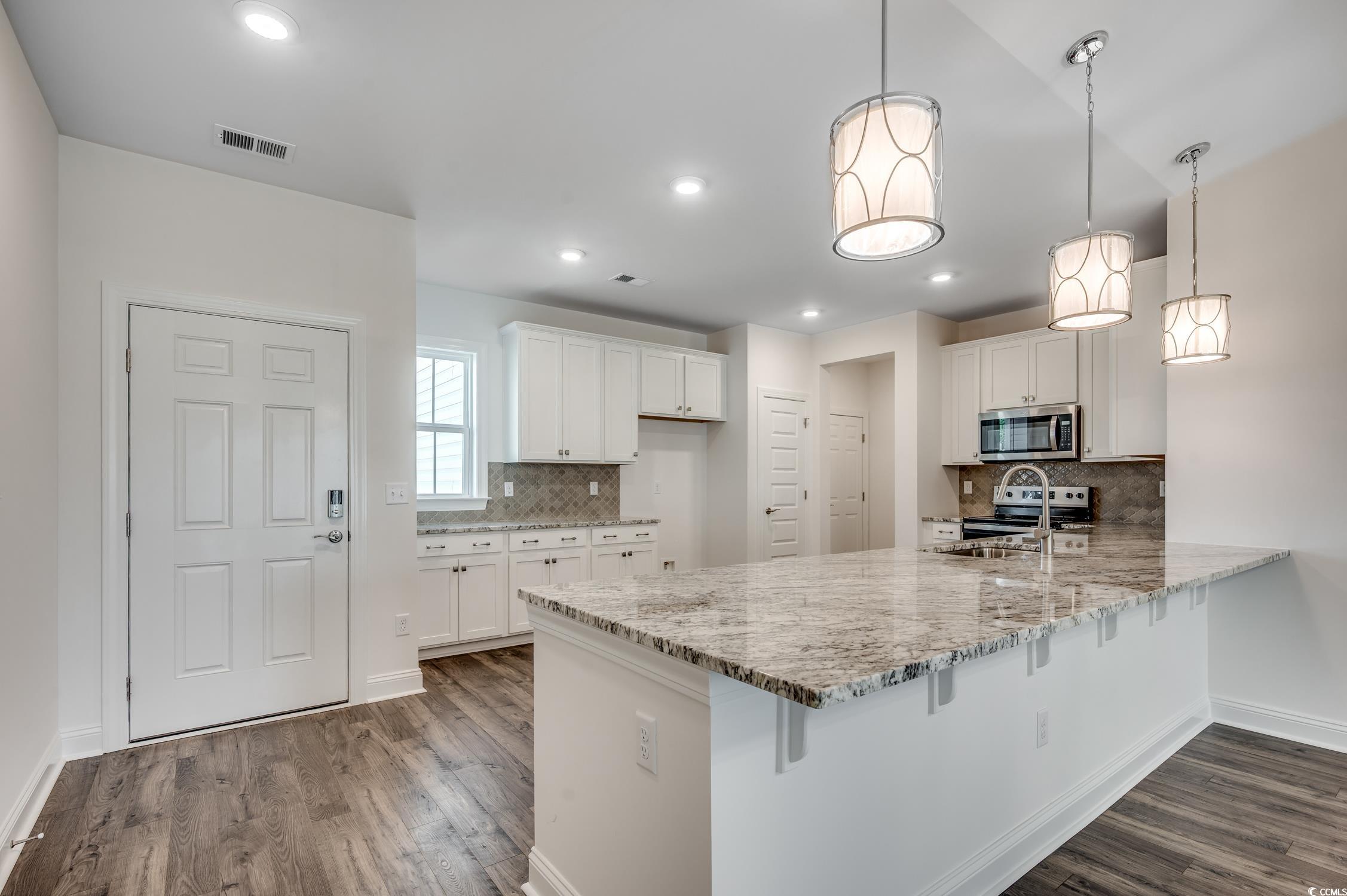 907 Inlt Kys Street Murrells Inlet, SC 29576 - Photo 2 of 32