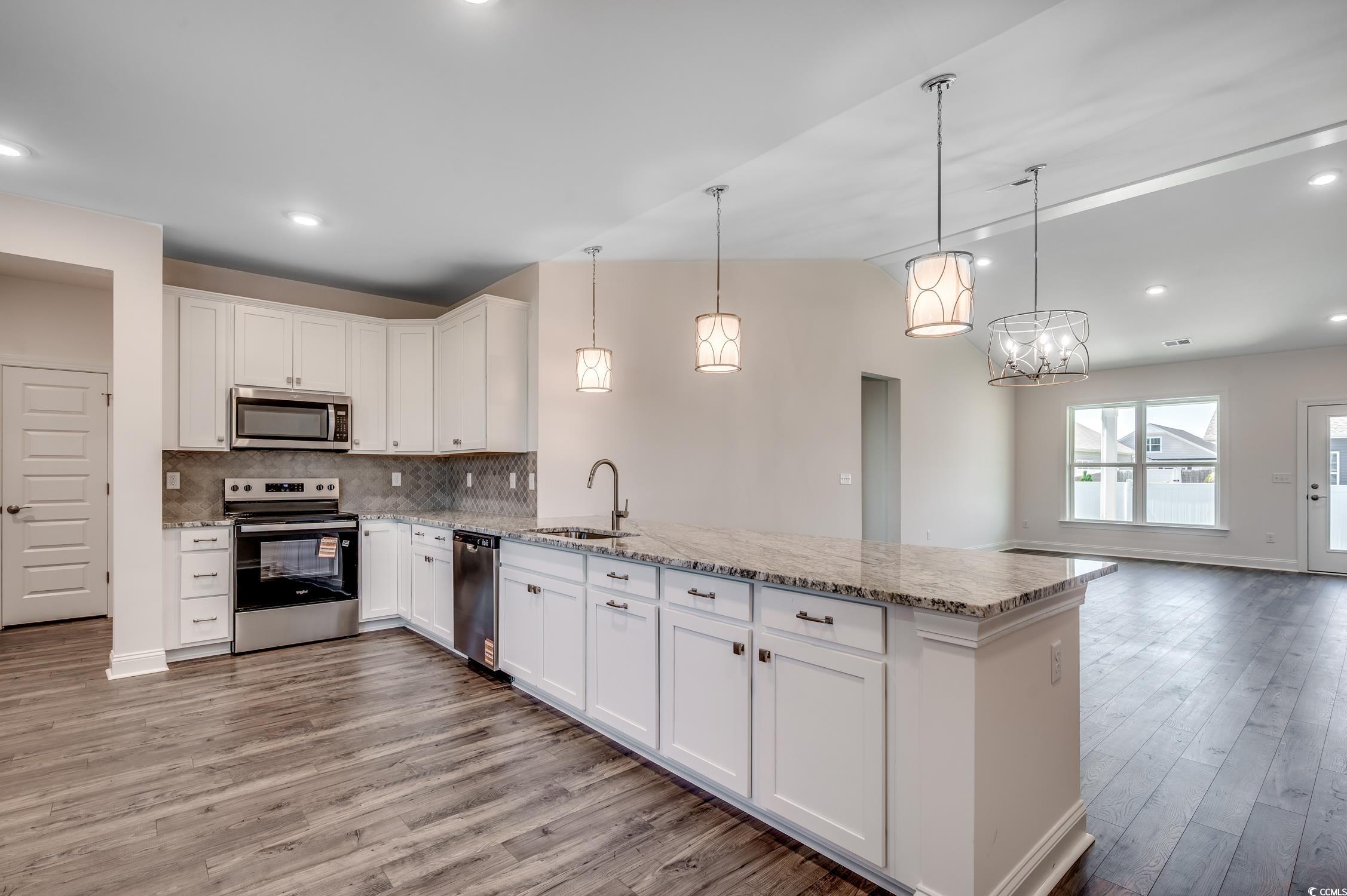 907 Inlt Kys Street Murrells Inlet, SC 29576 - Photo 4 of 32
