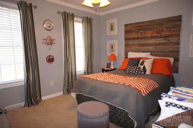 115 Martys Road Boone, NC 28607 - Photo 21 of 43 a bedroom with a bed and a window