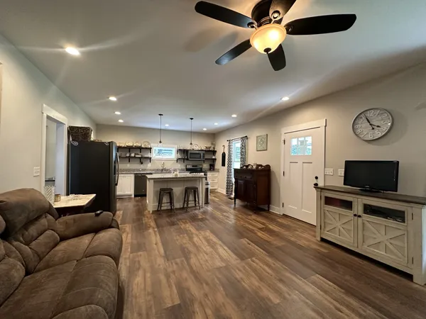 $2,250 | 3671 East Sloan Road, Springfield, TN 37172