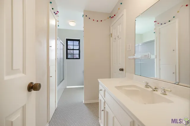 $899,900 | 6152 Overton Drive, Baton Rouge, LA 70808