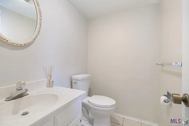 $899,900 | 6152 Overton Drive, Baton Rouge, LA 70808