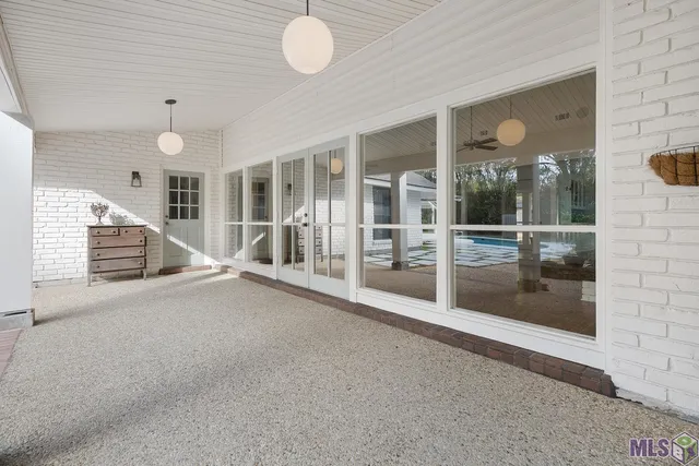 $899,900 | 6152 Overton Drive, Baton Rouge, LA 70808