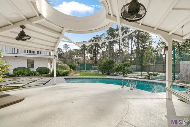 $899,900 | 6152 Overton Drive, Baton Rouge, LA 70808