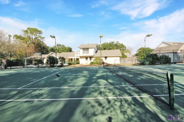 $899,900 | 6152 Overton Drive, Baton Rouge, LA 70808