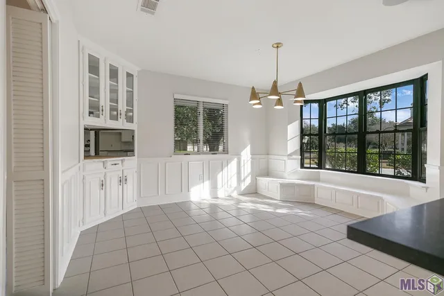 $899,900 | 6152 Overton Drive, Baton Rouge, LA 70808