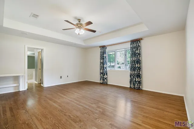 $899,900 | 6152 Overton Drive, Baton Rouge, LA 70808