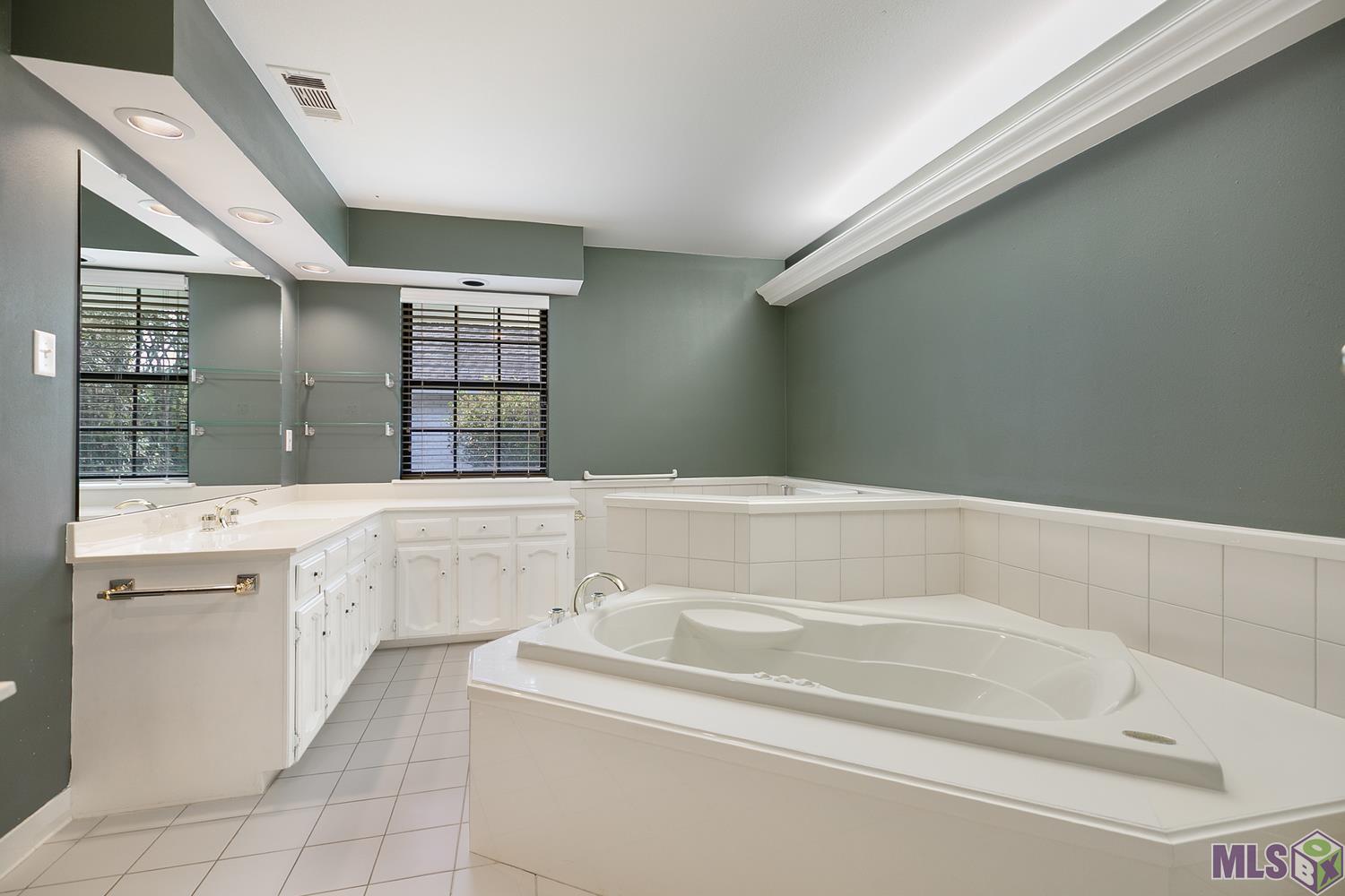 6152 Overton Drive Baton Rouge, LA 70808 - Photo 10 of 26