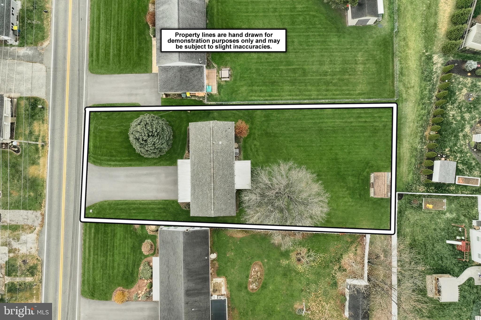 2818 Oakland Road Dover, PA 17315 - Photo 4 of 32 a view of a balcony