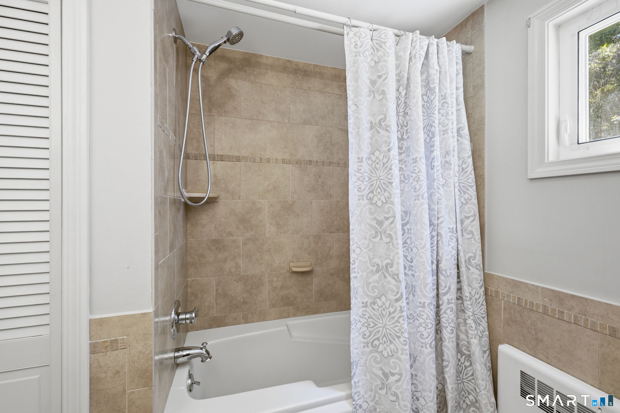 130 Broad Street Manchester, CT 06042 - Photo 18 of 38