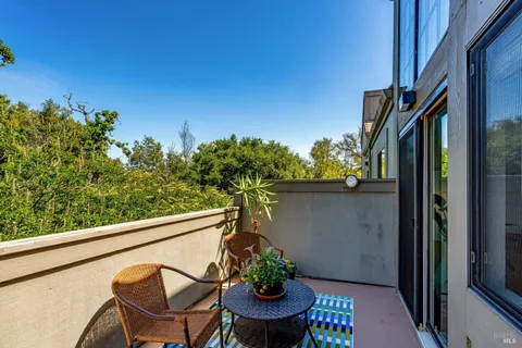 $615,000 | 146 Sandpiper Court, Novato, CA 94949