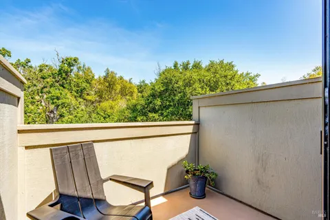 $615,000 | 146 Sandpiper Court, Novato, CA 94949