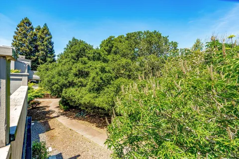 $615,000 | 146 Sandpiper Court, Novato, CA 94949