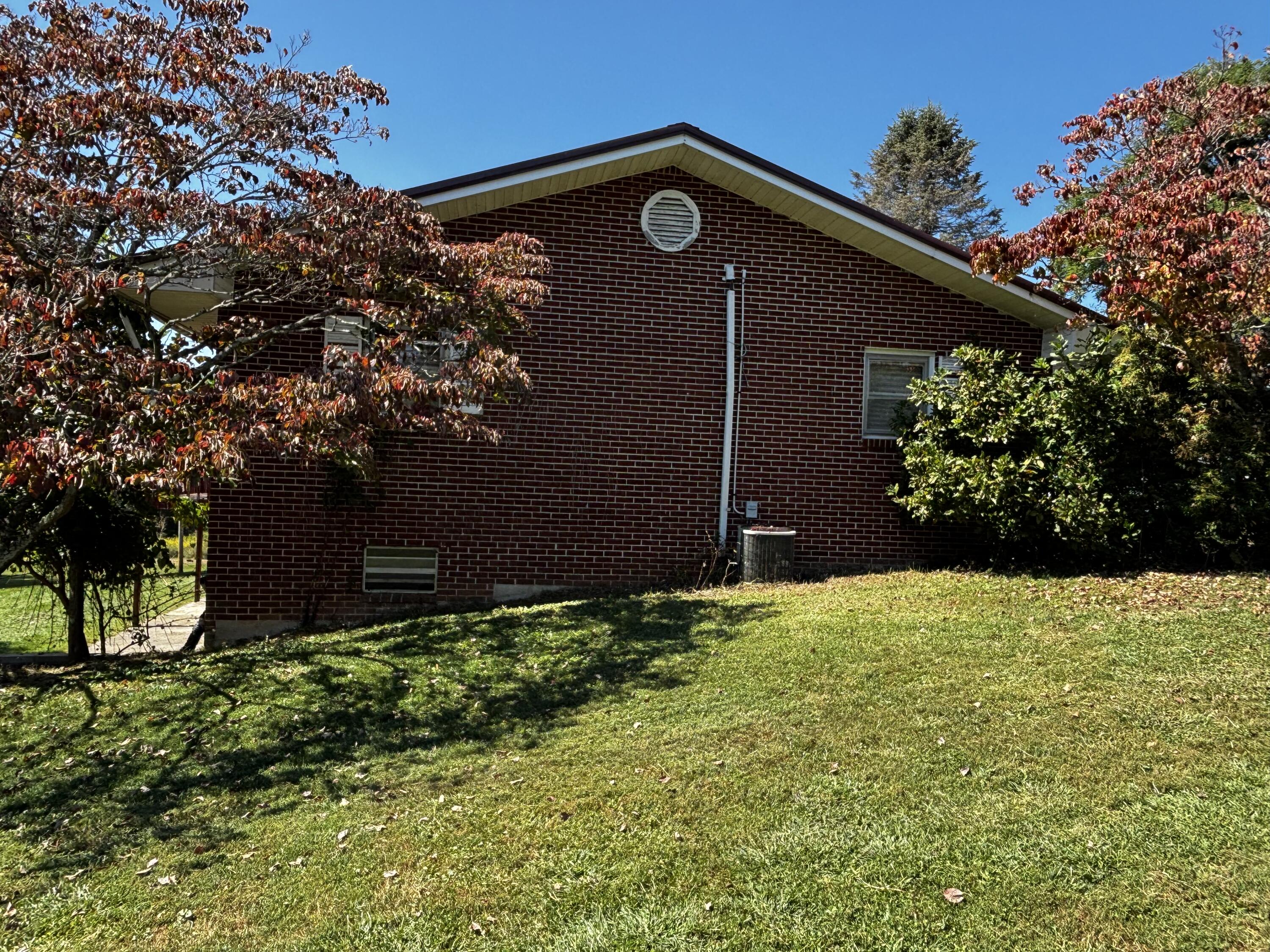 375 Barberry Road Southeast Floyd, VA 24091 - Photo 4 of 40 a view of a house with a yard