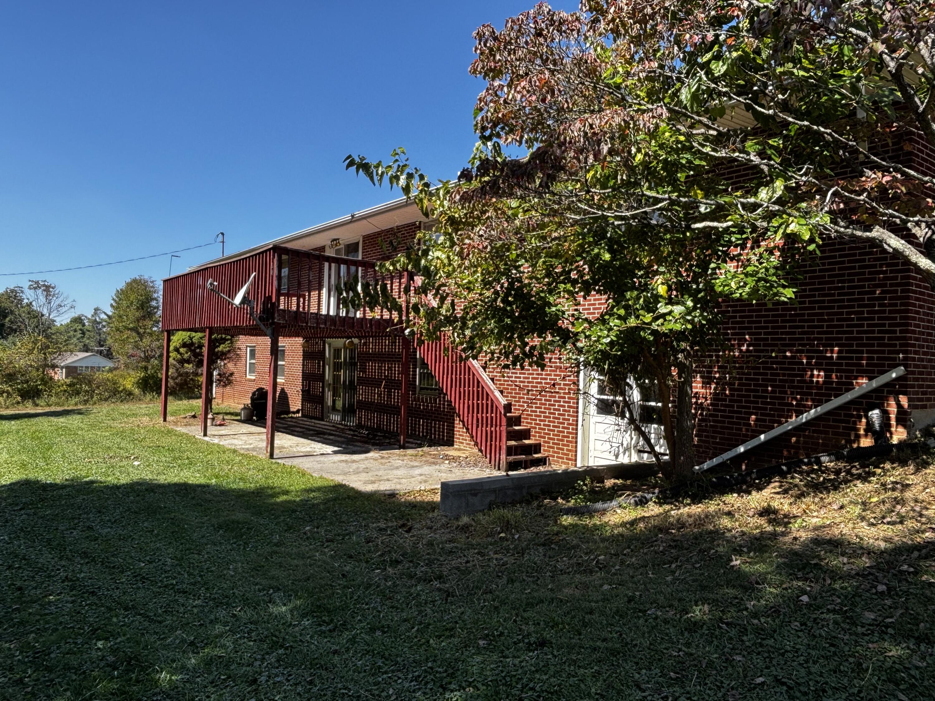375 Barberry Road Southeast Floyd, VA 24091 - Photo 5 of 40 a view of house with backyard