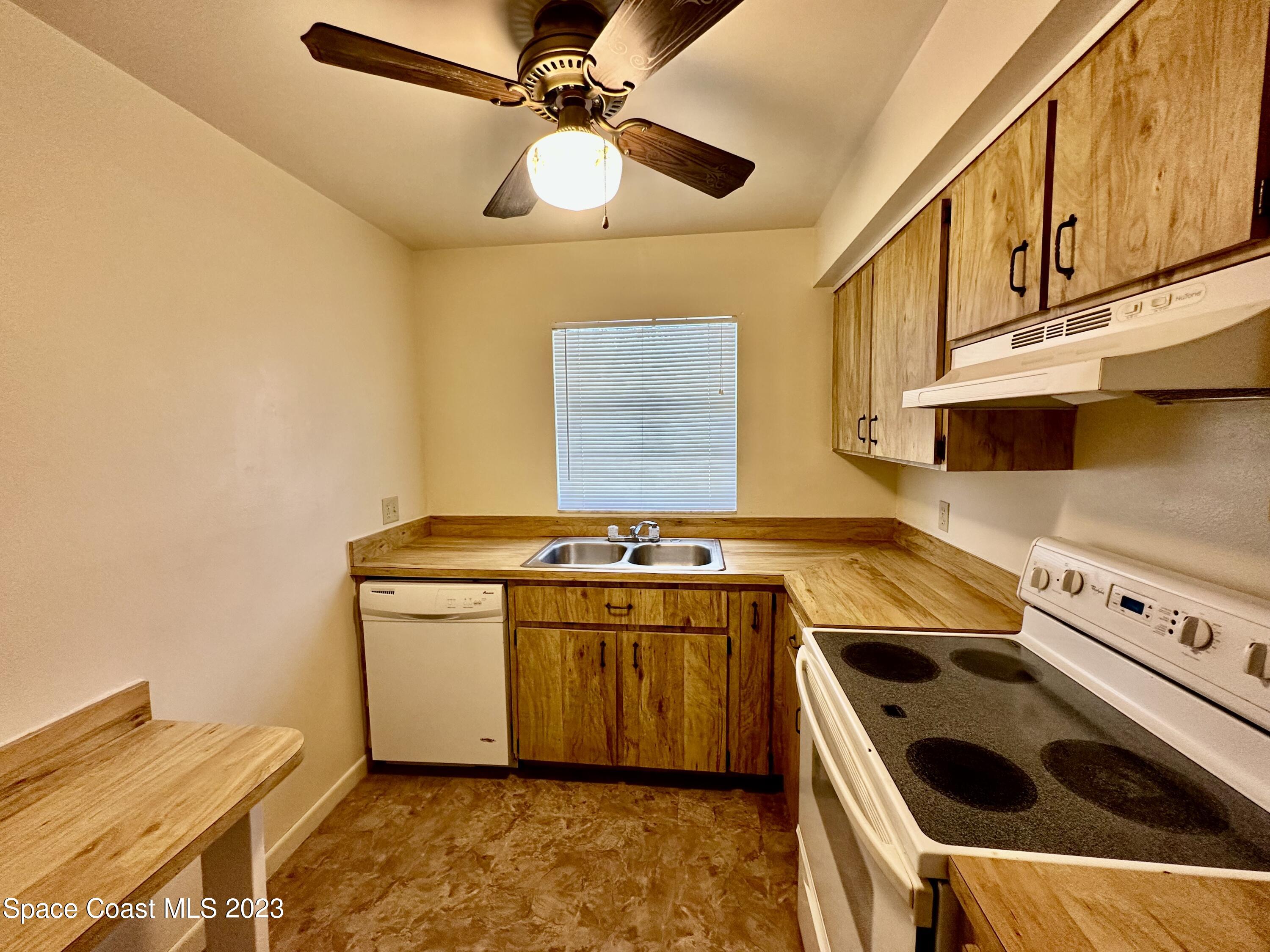 1514 Clearlake Road, Unit 69 Cocoa, FL 32922 - Photo 3 of 11 IMG_8153 2