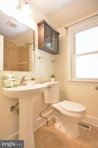 $579,000 | 3723 South Kemper Road, Arlington, VA 22206