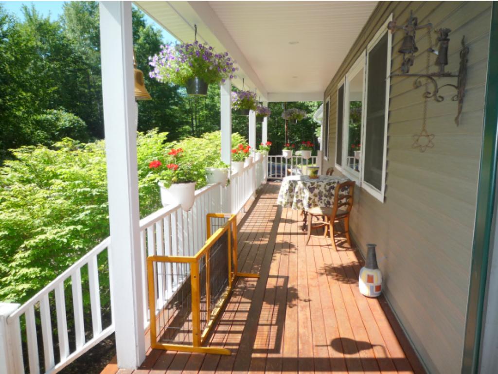 105 Waumbeck Road Wolfeboro, NH 03894 - Photo 3 of 27 Gallery Image 3