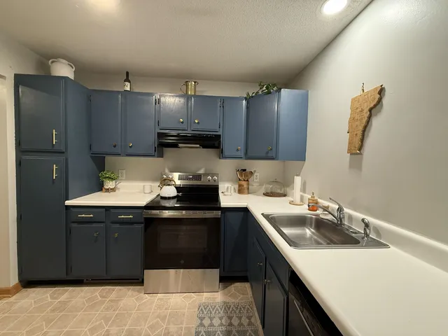 $284,900 | 64 Hawthorne Circle, Unit 64, South Burlington, VT 05403