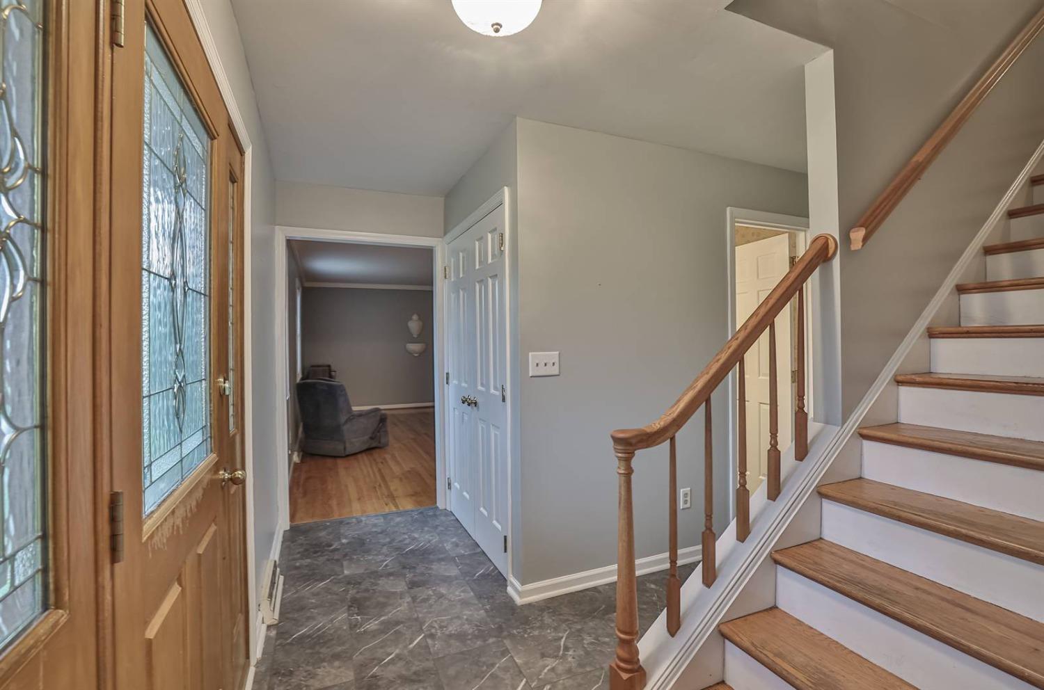 2512 Hunt Road Reading, OH 45236 - Photo 5 of 31