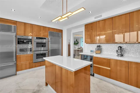 $2,395,000 | 333 Las Olas Way, Unit 3706, Fort Lauderdale, FL 33301