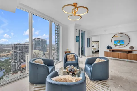 $2,395,000 | 333 Las Olas Way, Unit 3706, Fort Lauderdale, FL 33301